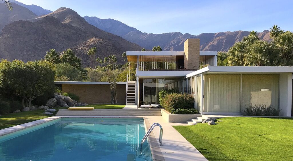 The Kaufmann Desert House in Palm Springs, a famous midcentury modern home with a pool and mountain views